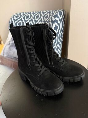 Esprit Black Lace-Up Ribbed Ankle Boots